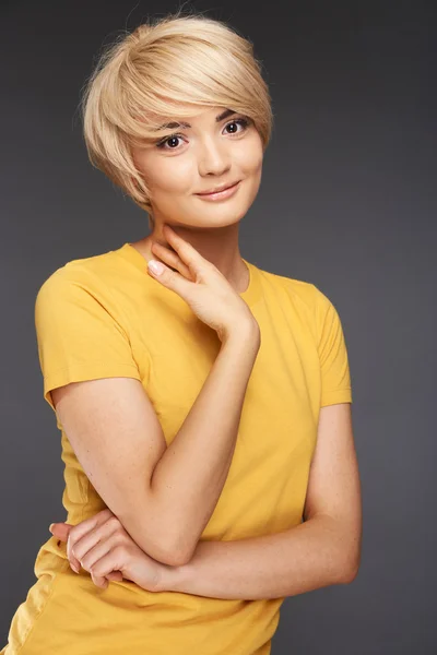 Woman portrait with blonde hair — Stock Photo, Image