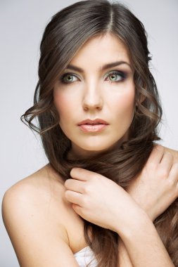 güzellik kadın çapraz kolları olan
