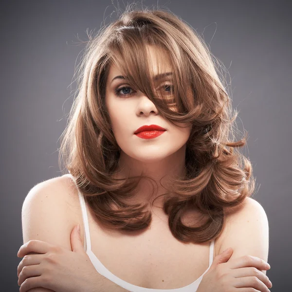 Ritratto donna con capelli arricciacapelli — Foto Stock