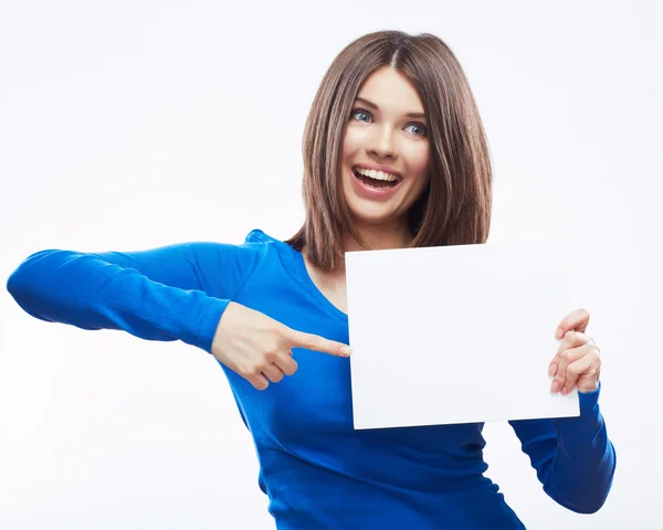 Mujer sosteniendo tarjeta blanca — Foto de Stock