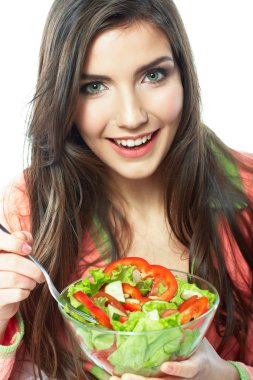 Salata yiyen kadın