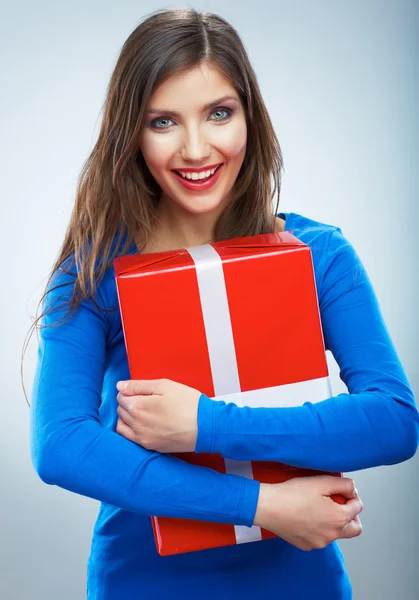 Vrouw met doos van de gift — Stockfoto