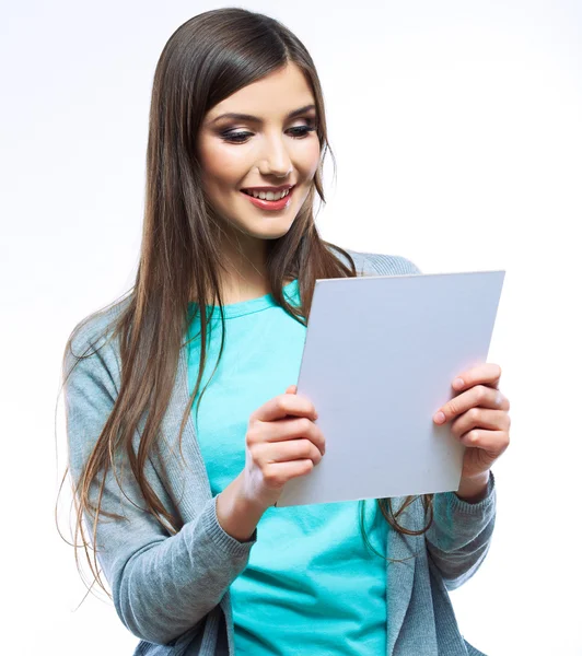 Mujer sosteniendo papel en blanco —  Fotos de Stock