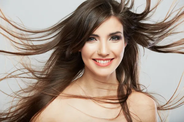 Mulher com movimento de cabelo — Fotografia de Stock