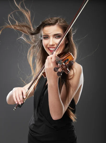 ヴァイオリンを演奏女性の肖像画 — ストック写真