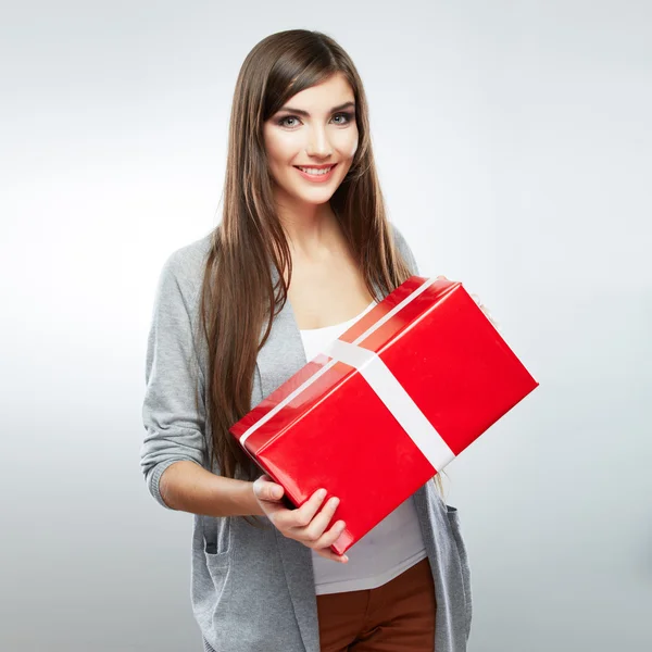 Portret van vrouw met doos van de gift — Stockfoto