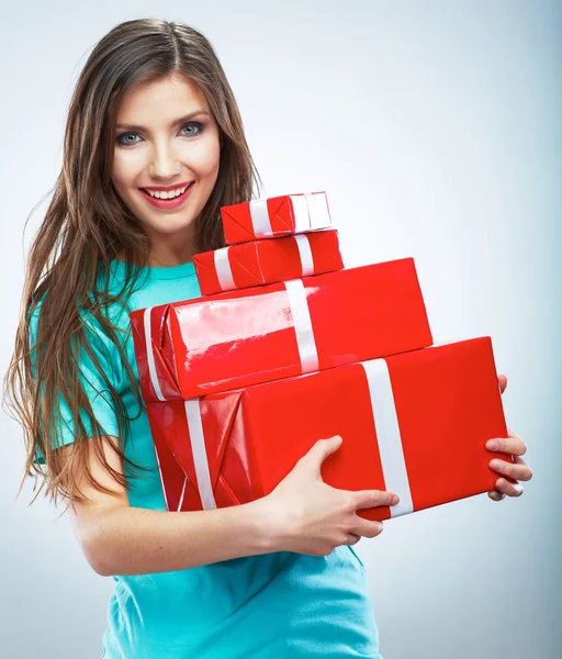 Woman holding gift box — Stock Photo, Image