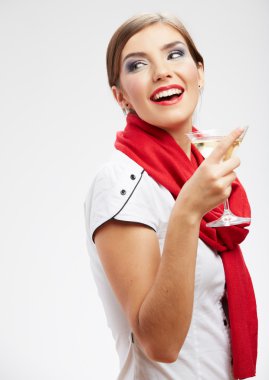 kokteyl cam olan kadın