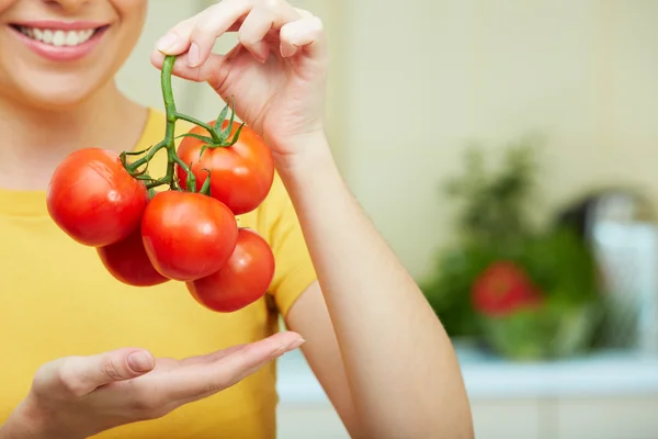 Mujer en la cocina — Foto de Stock