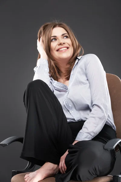 椅子に座っている女性実業家 — ストック写真