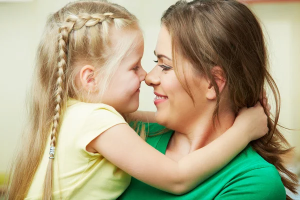 Girl with daughther — Stock Photo, Image