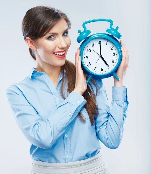 Zakenvrouw houden horloge — Stockfoto