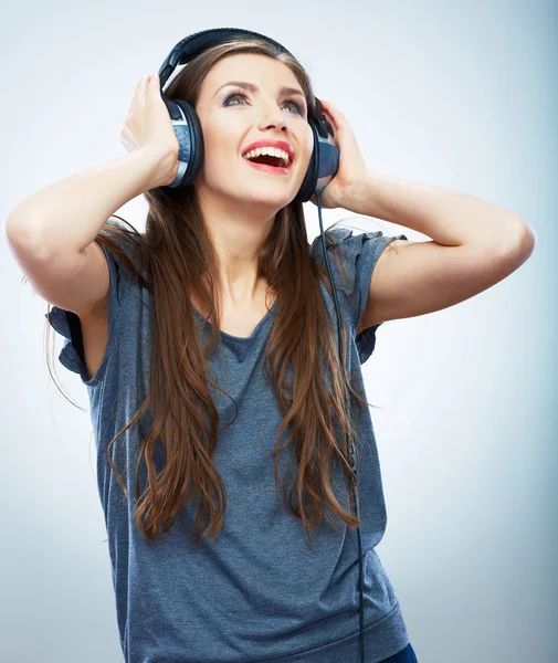 Mulher com fones de ouvido — Fotografia de Stock