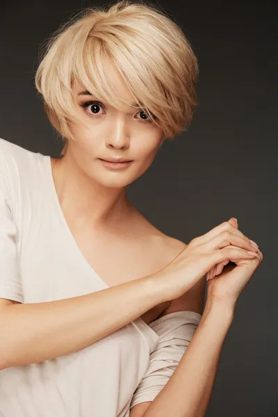 Portret van de vrouw met blonde haren — Stockfoto