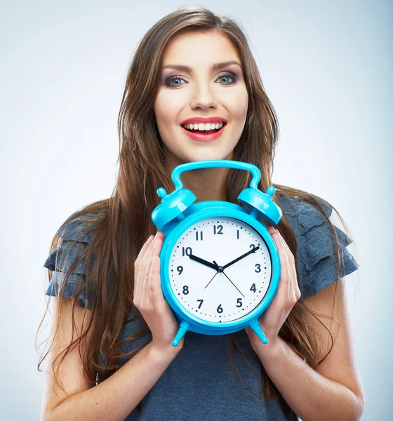 Vrouw houden horloge — Stockfoto