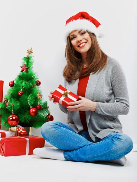 Femme en chapeau de Père Noël — Photo