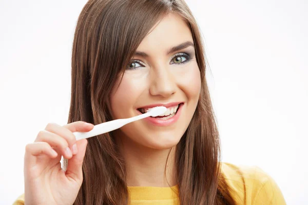 Mujer con cepillo de dientes . — Foto de Stock