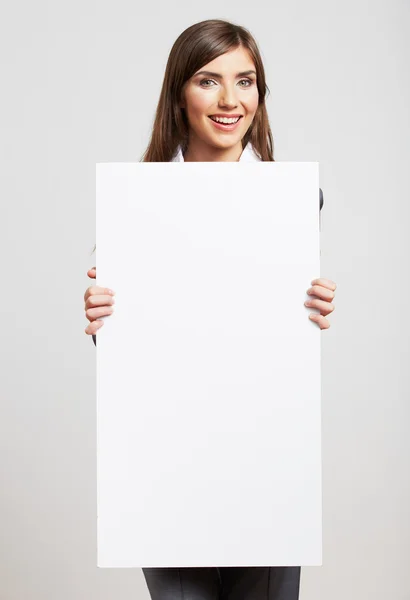 Affärskvinna med blank tavla — Stockfoto