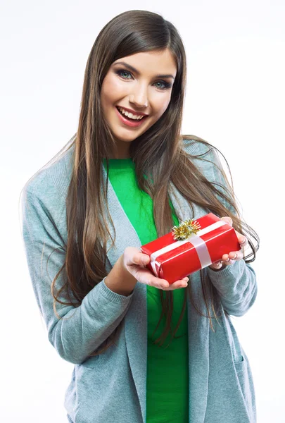 Junge Frau Porträt halten Geschenk — Stockfoto