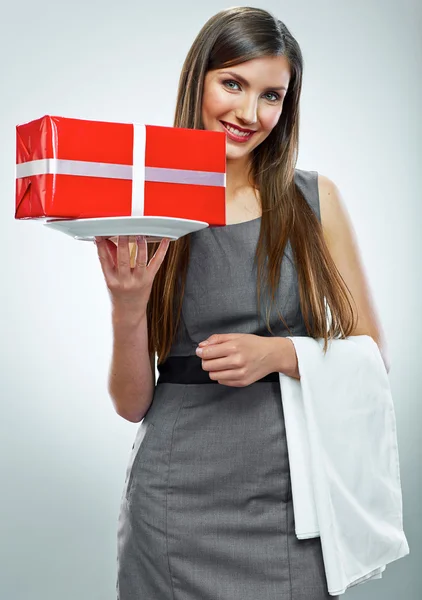 Donna d'affari con regalo rosso — Foto Stock