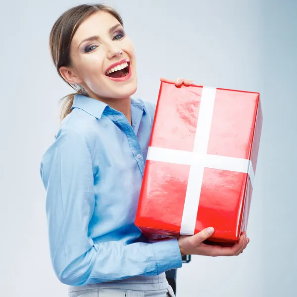 Business woman hold gift box — Stock Photo, Image