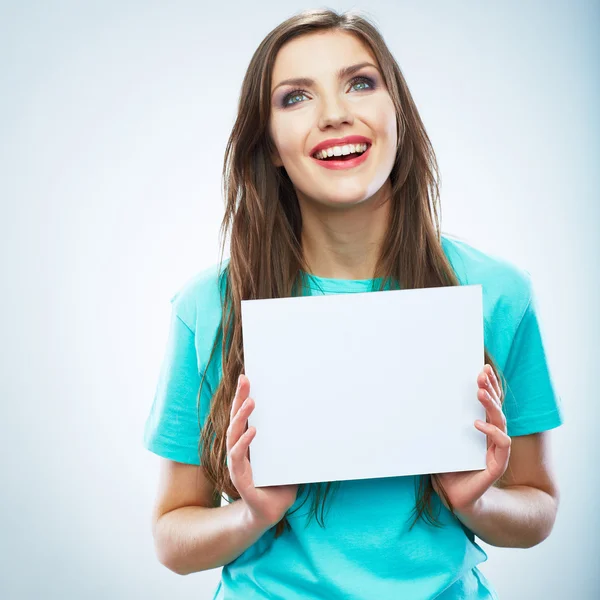 Menina segurar papel em branco — Fotografia de Stock