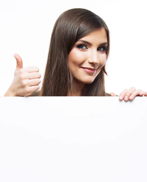 Joven mujer sonriente mostrar tablero en blanco . — Foto de Stock