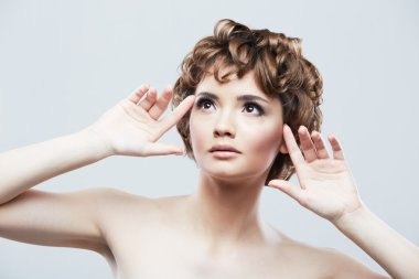 Genç Kadın Portresi