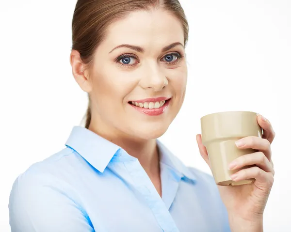 Femme d'affaires tenir tasse de café  . — Photo