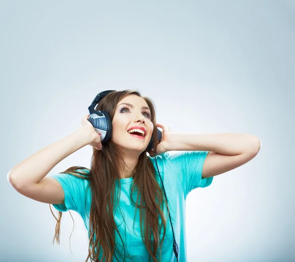 Mulher com fones de ouvido — Fotografia de Stock