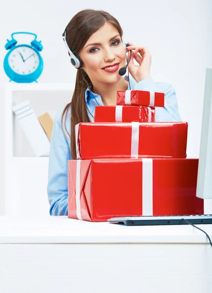 Operator with gift box — Stock Photo, Image