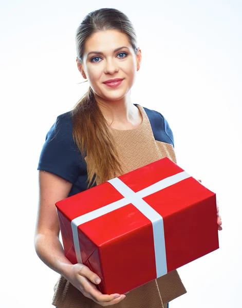 Модель держит подарочную коробку — стоковое фото