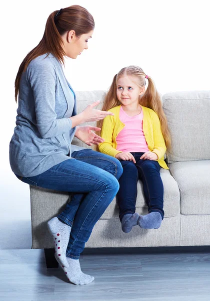 Förhållandet mellan mor och dotter. — Stockfoto