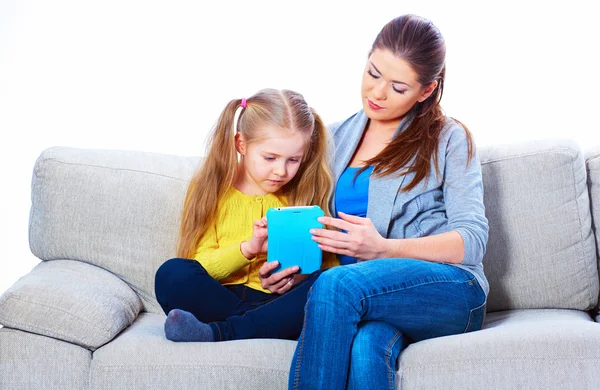 Chica con madre — Foto de Stock