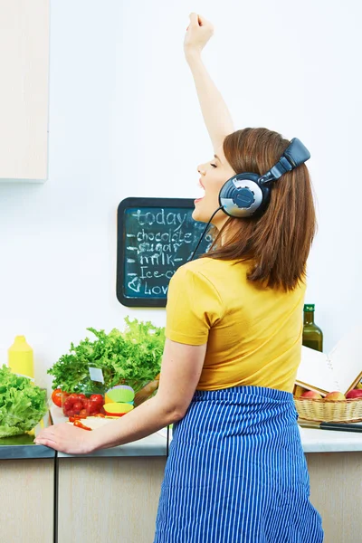 Cooking woman — Stock Photo, Image