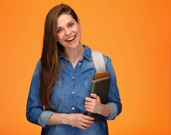 Mujer Feliz Estudiante Con Libro Mochila — Foto de Stock