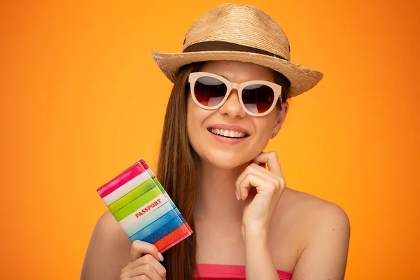 Happy Woman Tourist Mexican Hat Wearing Sunglasses Holding Passport Waiting — Stock Photo, Image