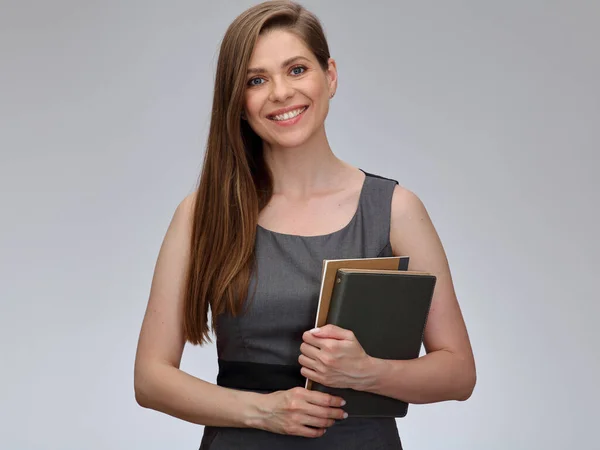 Lachende Leraar Vrouw Student Grijze Zakelijke Jurk Staande Met Boeken — Stockfoto