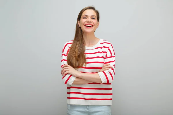 Mujer Joven Feliz Pie Con Los Brazos Cruzados Retrato Aislado — Foto de Stock