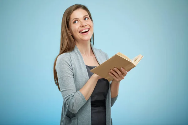 Lachende Lehrerin Oder Studentin Mit Aufgeschlagenem Buch Isoliertes Porträt Auf — Stockfoto