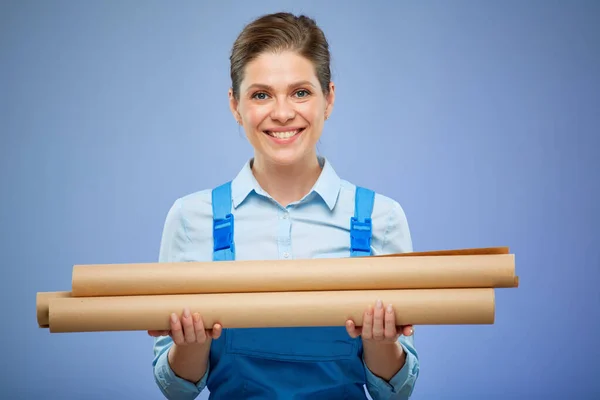 Donna Adulto Studente Costruttore Tuta Tenendo Cianografia Ritratto Isolato — Foto Stock