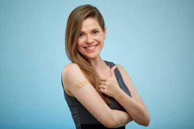 İzole edilmiş portre Corona virüsü COVID-19 SARS cov 2 enfeksiyonu aşısı..