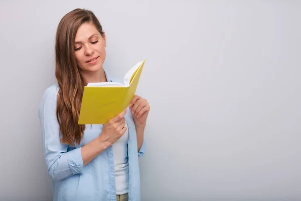 Professora Estudante Livro Leitura Livro Isolado Retrato — Fotografia de Stock