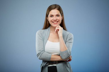 Düşünen bir kadının yüzüne dokunuşunun ayrı bir portresi..