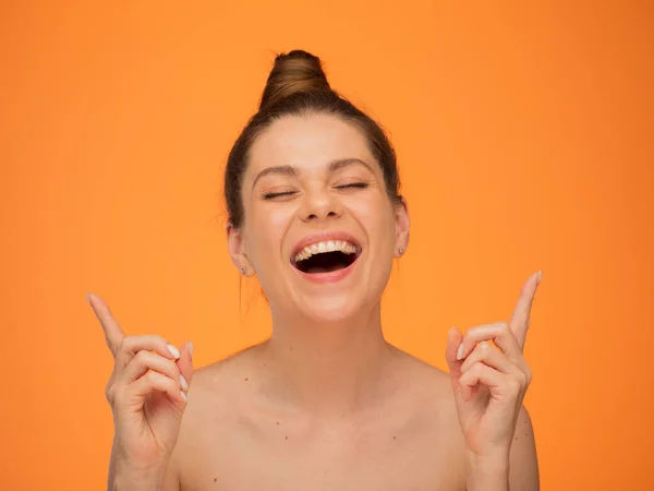 Laughing Woman Eyes Closed Pointing Fingers Girl Bare Shoulders Bunch — Stock Photo, Image