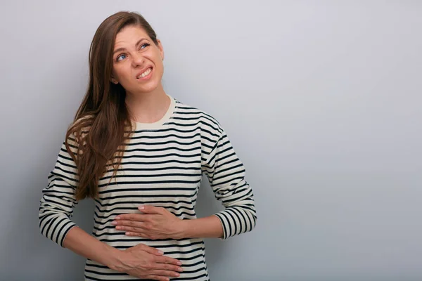 Kvinnans Menstruationssmärta Eller Matsmältningsrubbning Kvinnligt Porträtt Flicka Med Händerna Magen — Stockfoto