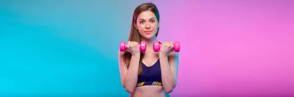 Mujer Deportiva Con Mancuernas Rosas Retrato Fitness Femenino Aislado Sobre — Foto de Stock