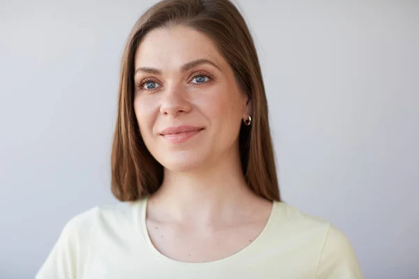 Portrait Femme Réfléchie Concentrée Une Fille Détournant Les Yeux Tête — Photo