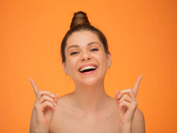 Laughing Woman Pointing Fingers Girl Bare Shoulders Bunch Hair Cup — Stock Photo, Image