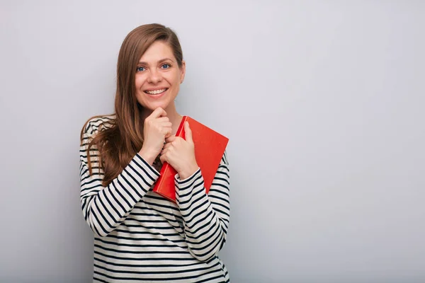 Slim Glimlachende Student Vrouw Met Boek Aanraken Kin Geïsoleerd Portret — Stockfoto